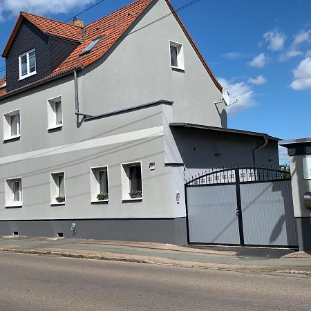 Ht Appartement Nr 1 Greppin Kültér fotó